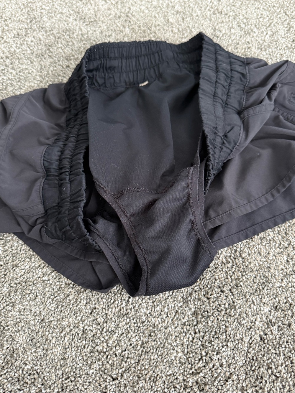 Lululemon Tracker Short V Women's Size 12 - Black 4” - Picture 13 of 16